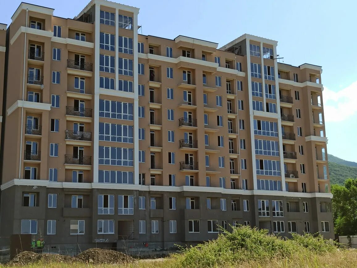 Жк семейный лазаревское калараша. Жк семейный сочи. Сочи лазаревский район жк семейный. Жк семейный лазаревское 26 м. Сочи лазаревский район жк семейный.