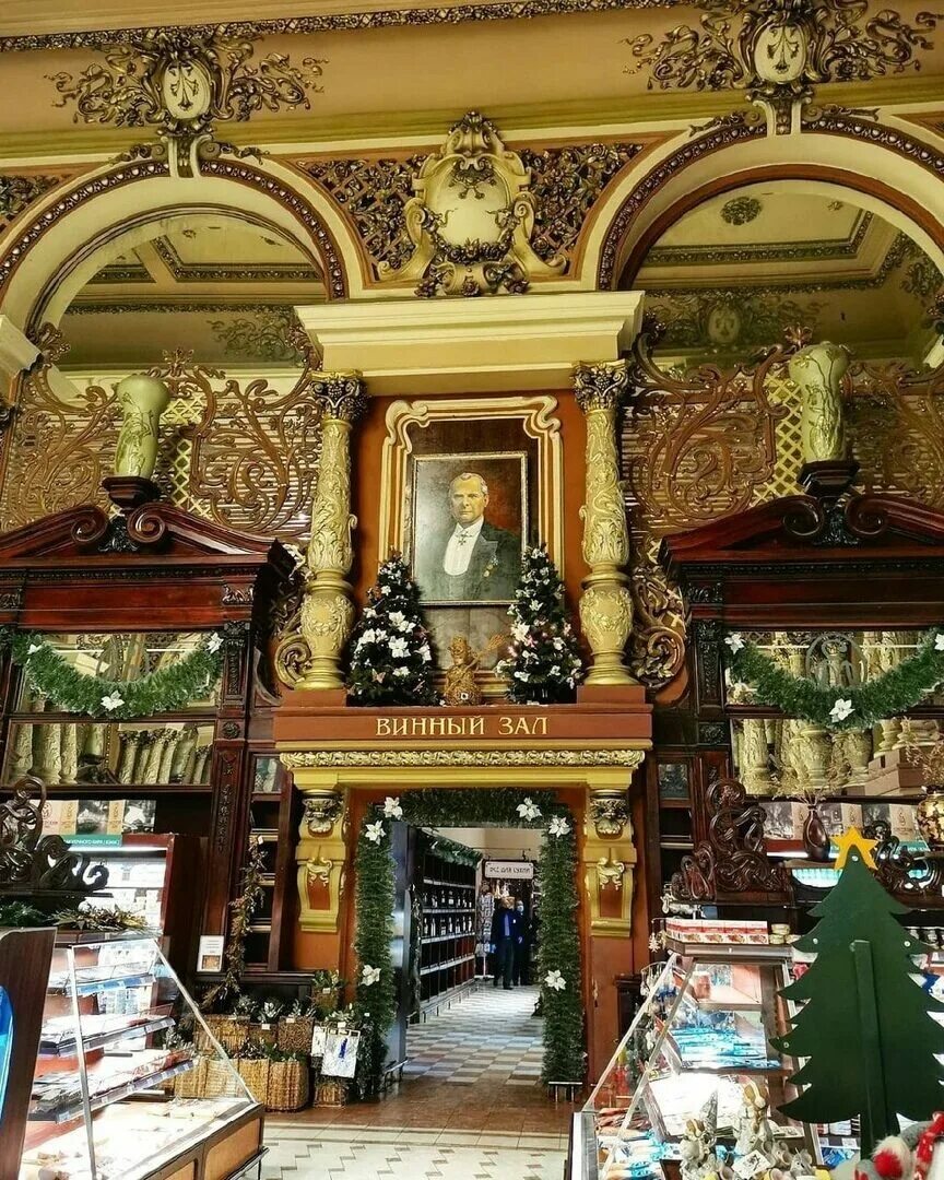 Гастроном номер 1 елисеевский москва. Тверская 14 елисеевский магазин. Елисеевский гастроном сейчас работает. Елисеевский магазин в москве. Елисеевский гастроном в москве сейчас.