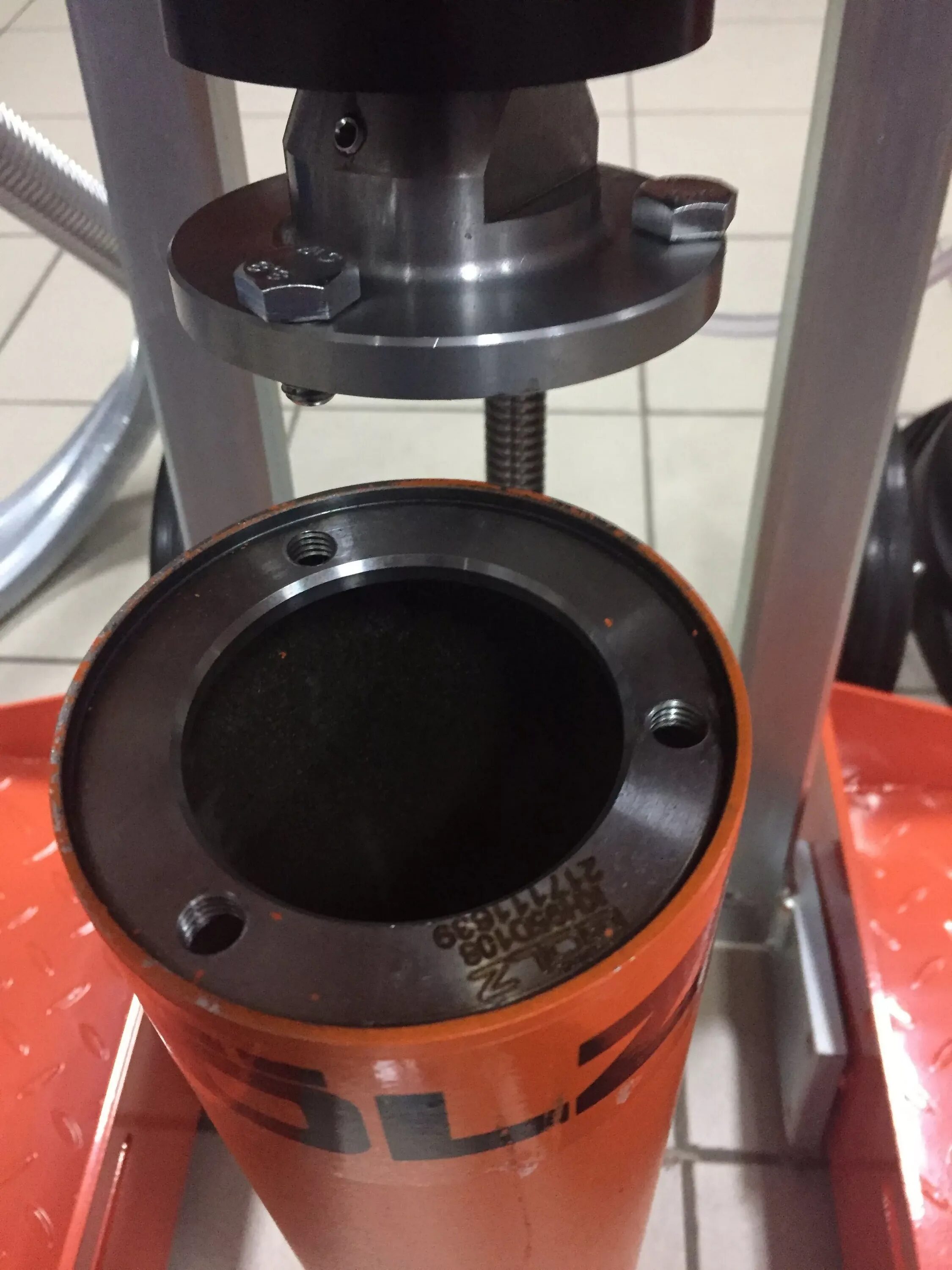 Керноотборник. Керноотборник golz kb 200. коронка для керноотборника d-100mm. коронка для алмазного бурения 150 для керноотборника. керноотборник golz коронка 300 мм.