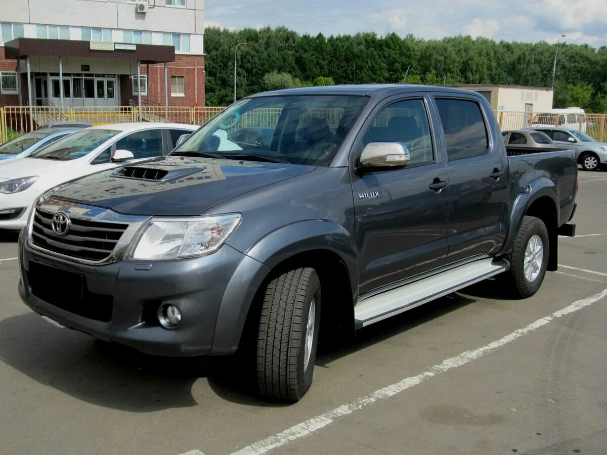 Тойота хайлюкс бу купить в россии. Toyota Hilux 2014. Toyota Hilux 2010. Toyota Hilux 2014 2.7. Toyota Hilux 2014 2.5 дизель.