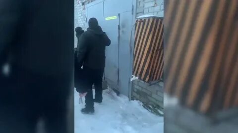 Видео обыска гаража фишера