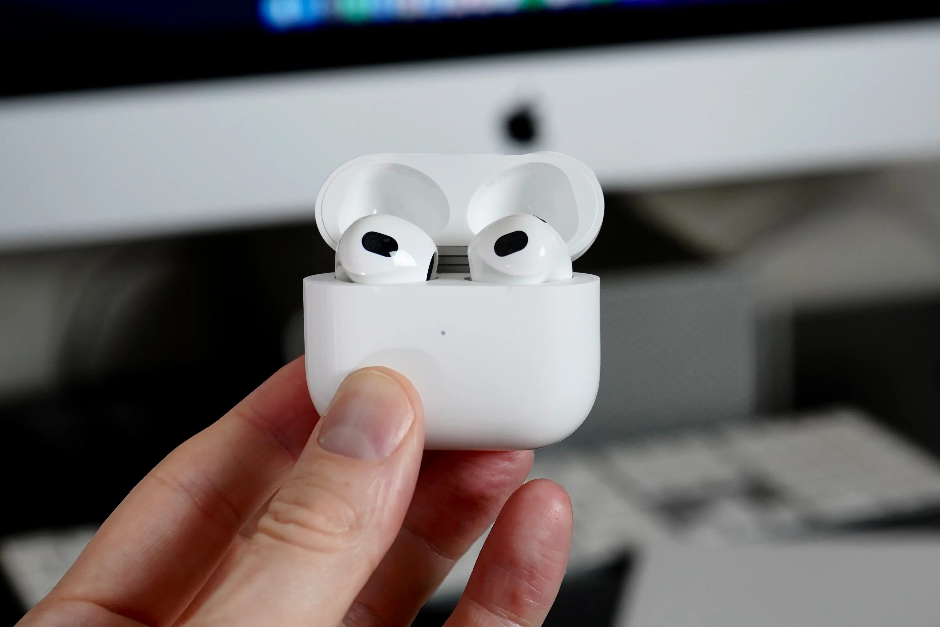 Старые airpods. Air pods Pro 3. Аирподс 3 поколения. Наушники Apple AIRPODS 3rd Generation. Apple AIRPODS 3. nesil.