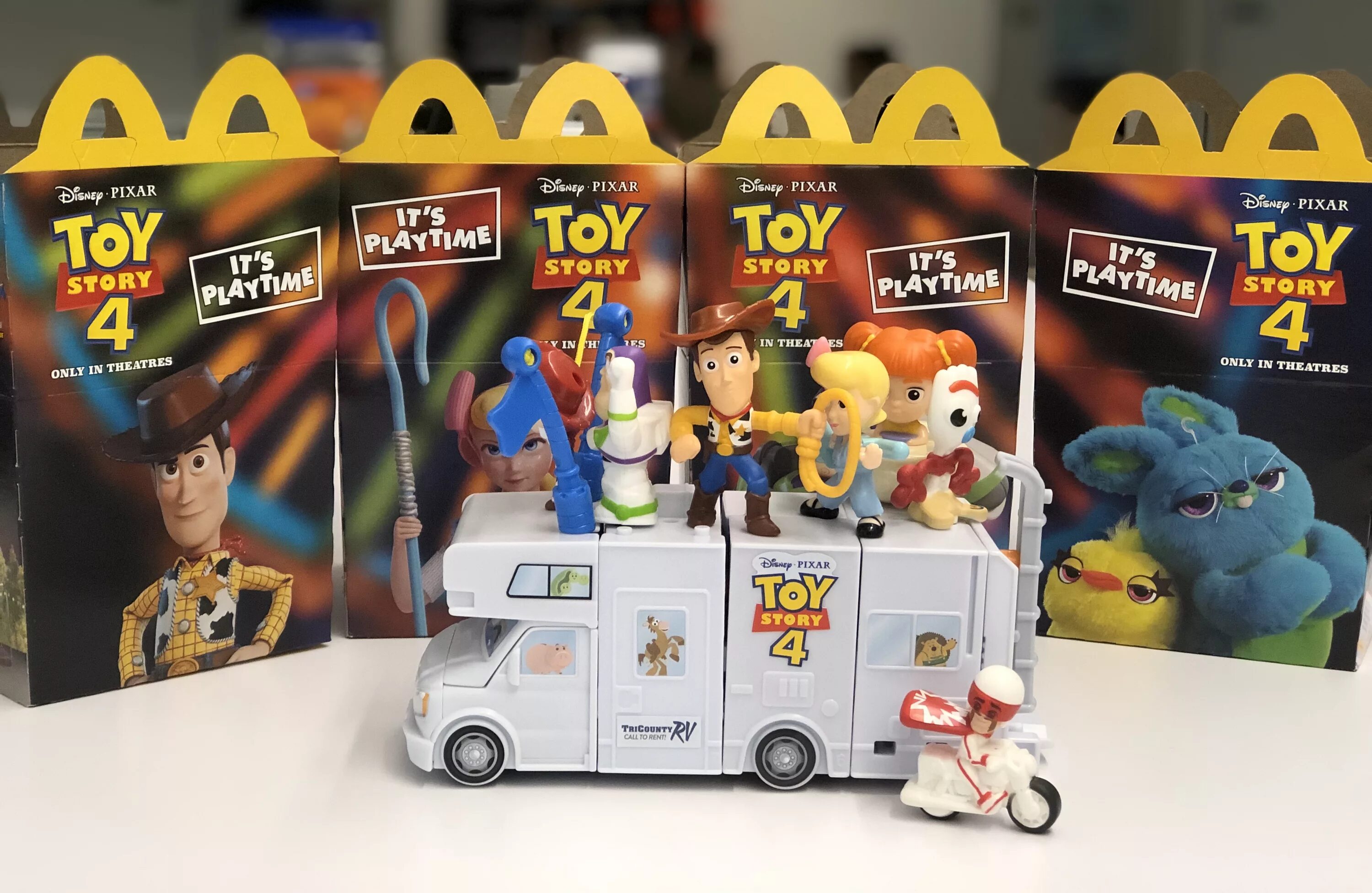 Mcdonalds toy. Макдональдс история игрушек 2. MCDONALD'S игрушки. Игрушки Макдоналдс. Игрушки макдональдс история игрушек.