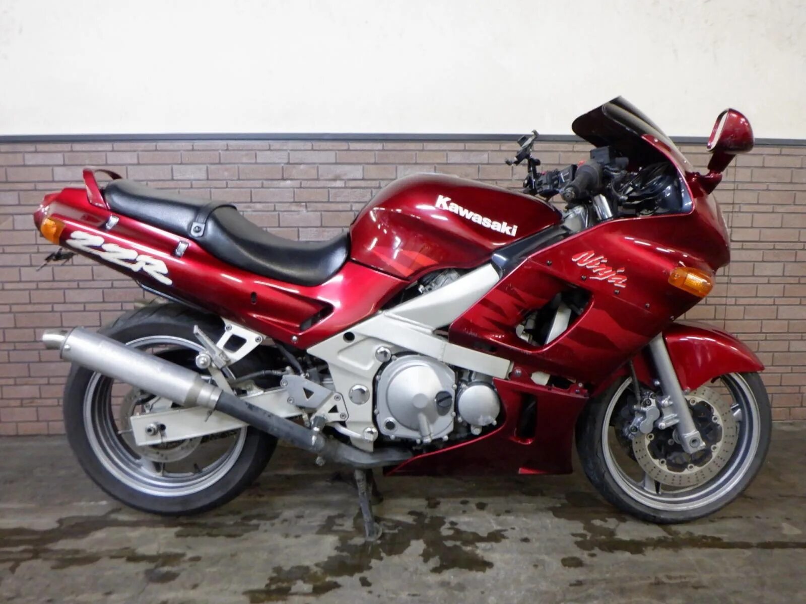 Кавасаки 400 характеристика. Мотоцикл кавасаки ззр 400. кавасаки zzr 400. kawasaki zzr 400 1999. kawasaki zzr 400.