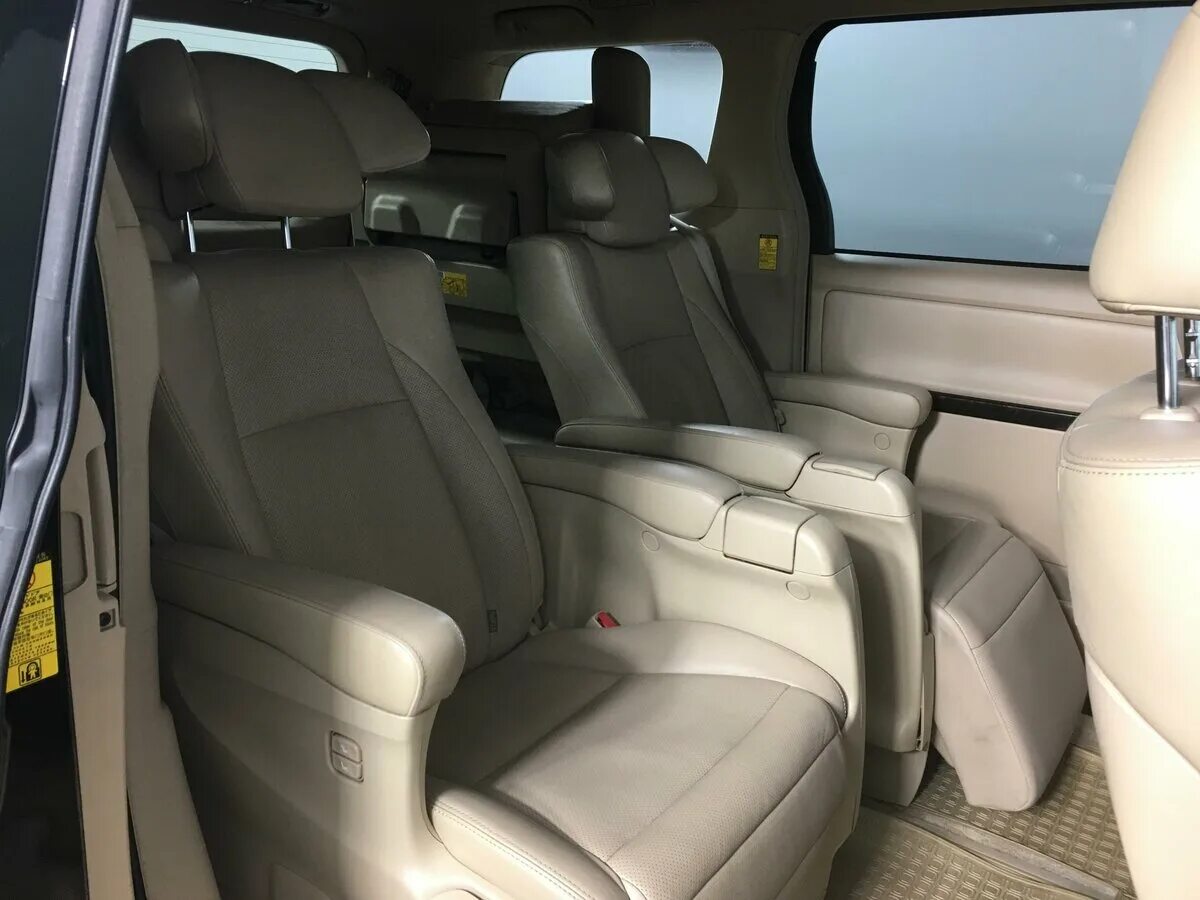 Toyota Alphard 2 поколение. Toyota Alphard 2013 салон. Toyota Alphard 1 поколение салон. Тойота альфард 2 поколение салон.