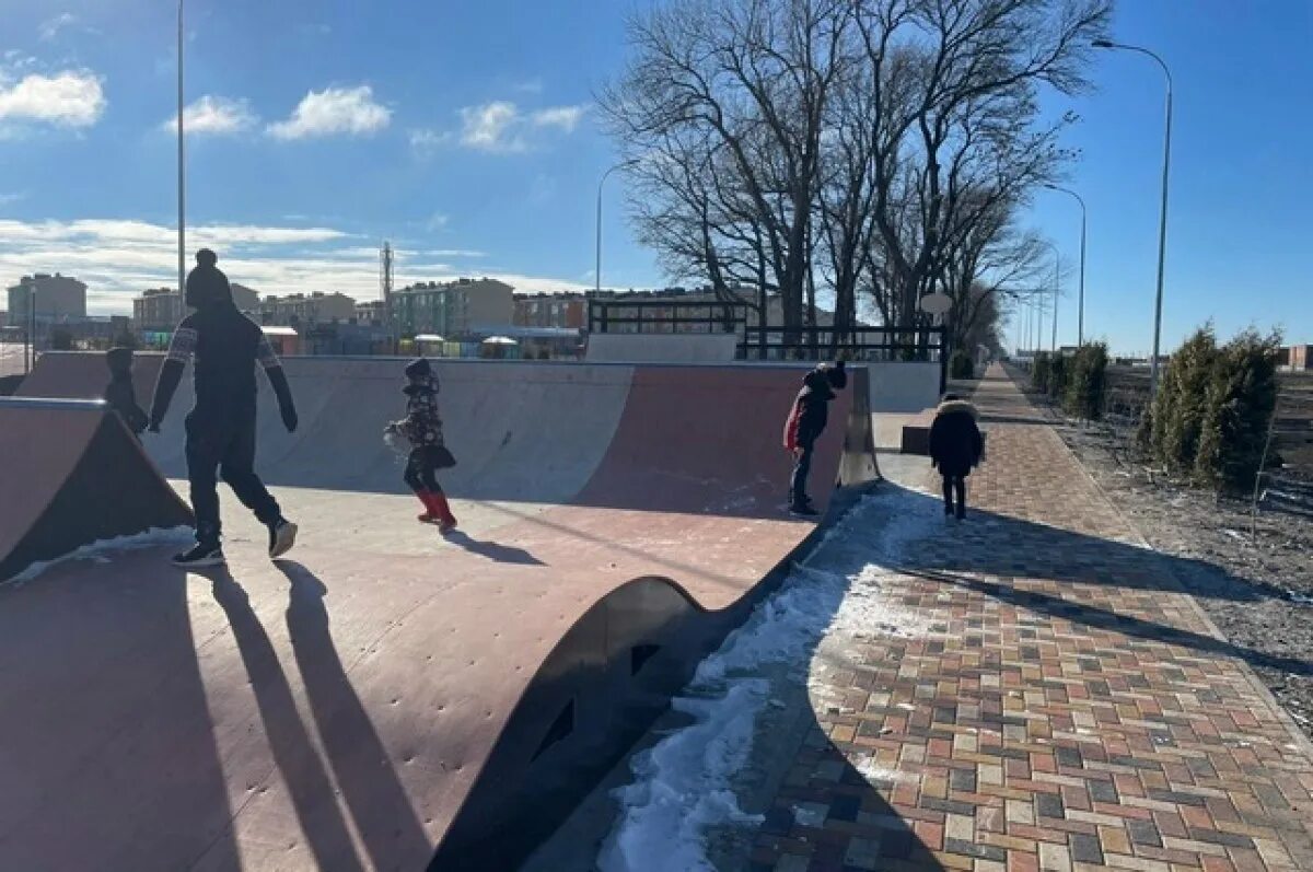 Здоровье михайловск ставропольский край. Аллея здоровья Михайловск. Михайловск Ставропольский край аллея. Аллея здоровья Михайловск Гармония. Скейт парк в Ставрополе.