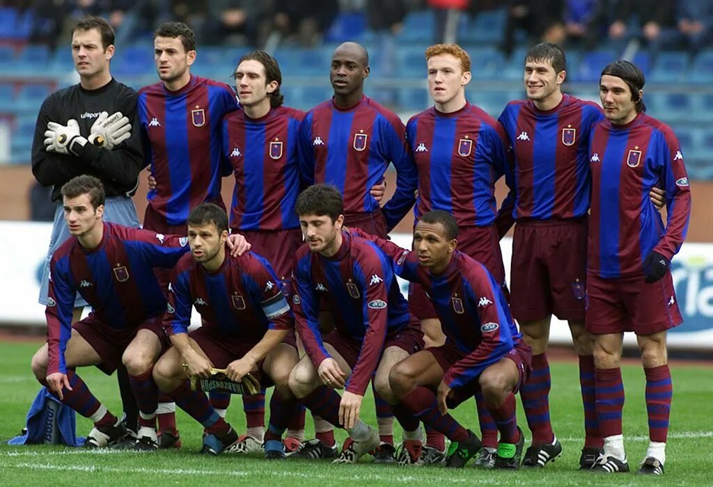 Барселона команда 2002. ФК Барселона 2002. Трабзонспор 2000 2001. Футбольная команда Трабзонспор.
