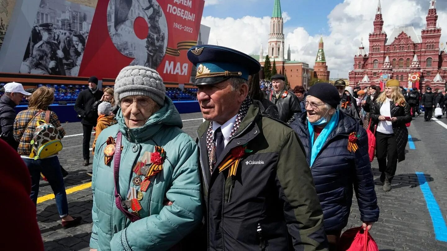 Парад день Победы 2022 Москва. Парад на красной площади 9 мая 2022 года. Военный парад в Москве 9 мая 2022 года. Женщины на параде Победы в Москве 2022. Парад в москве 2024 будет