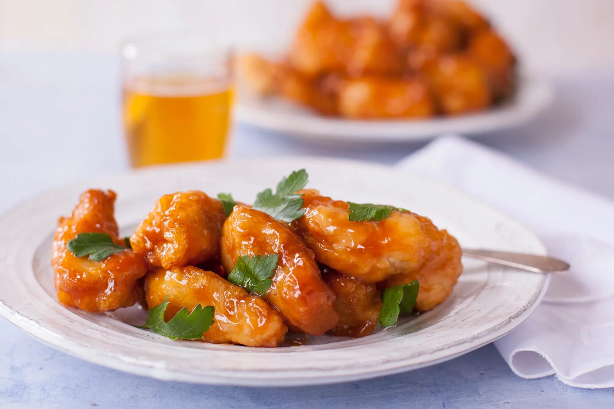 Sweet and sour. Sweet and Sour Prawn. Цыпленок по кантонски. Sweet and Sour Chicken balls. Chinese Sweet Sour balls.