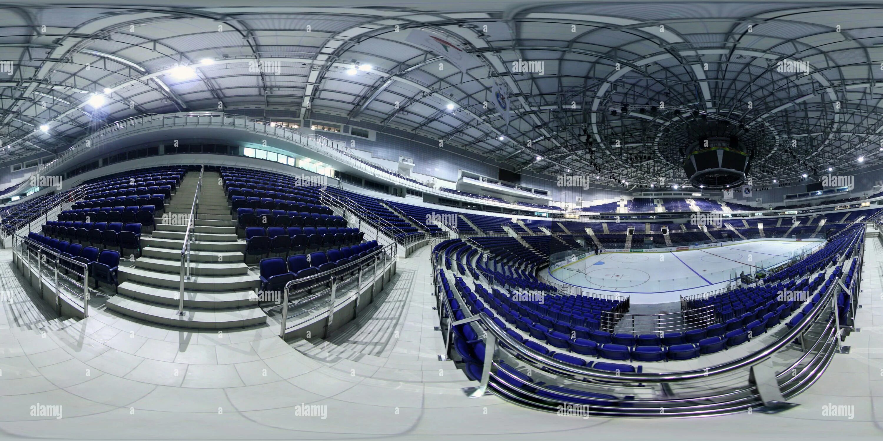 Квадратная арена. Смарт арена 360 футбольный тренажер. Arena 360. Arena 360. Smart arena 360.