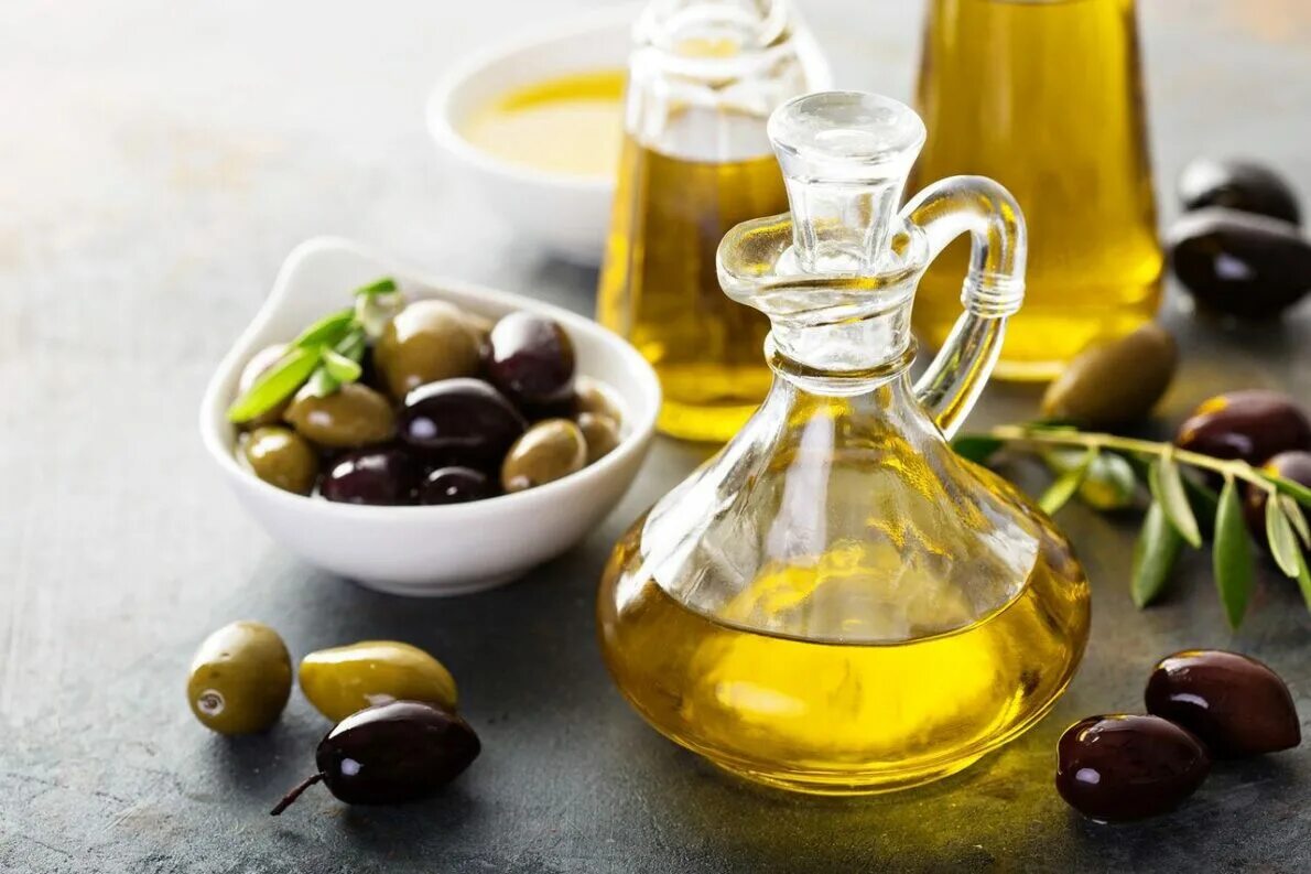 Olive Oil масло оливковое. Олив Ойл масло оливковое. Масло с оливковым маслом. Оливковое масло и маслины. Оливковое масло белок