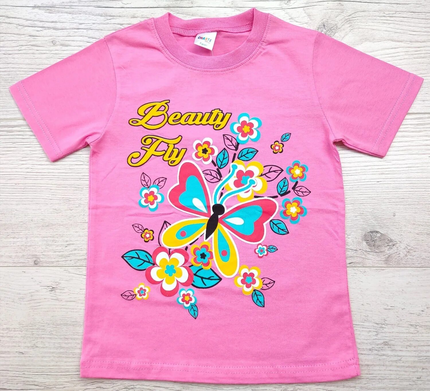 девочка подросток в белой футболке. майка для девочки. футболка девочка 6 лет. яркие футболки для девочек. яркие футболки для девочек.