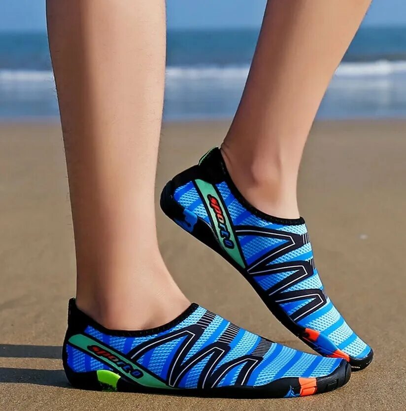 Плавательные кроссовки адидас. Swim shoes кроссовки. Обувь для плавания в море. Тапки для моря. Aqua shoes плавательные тапочки.