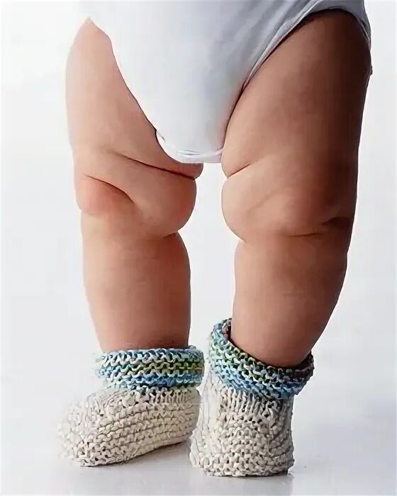 Чабби Легс. Baby booty up. Chubby legs