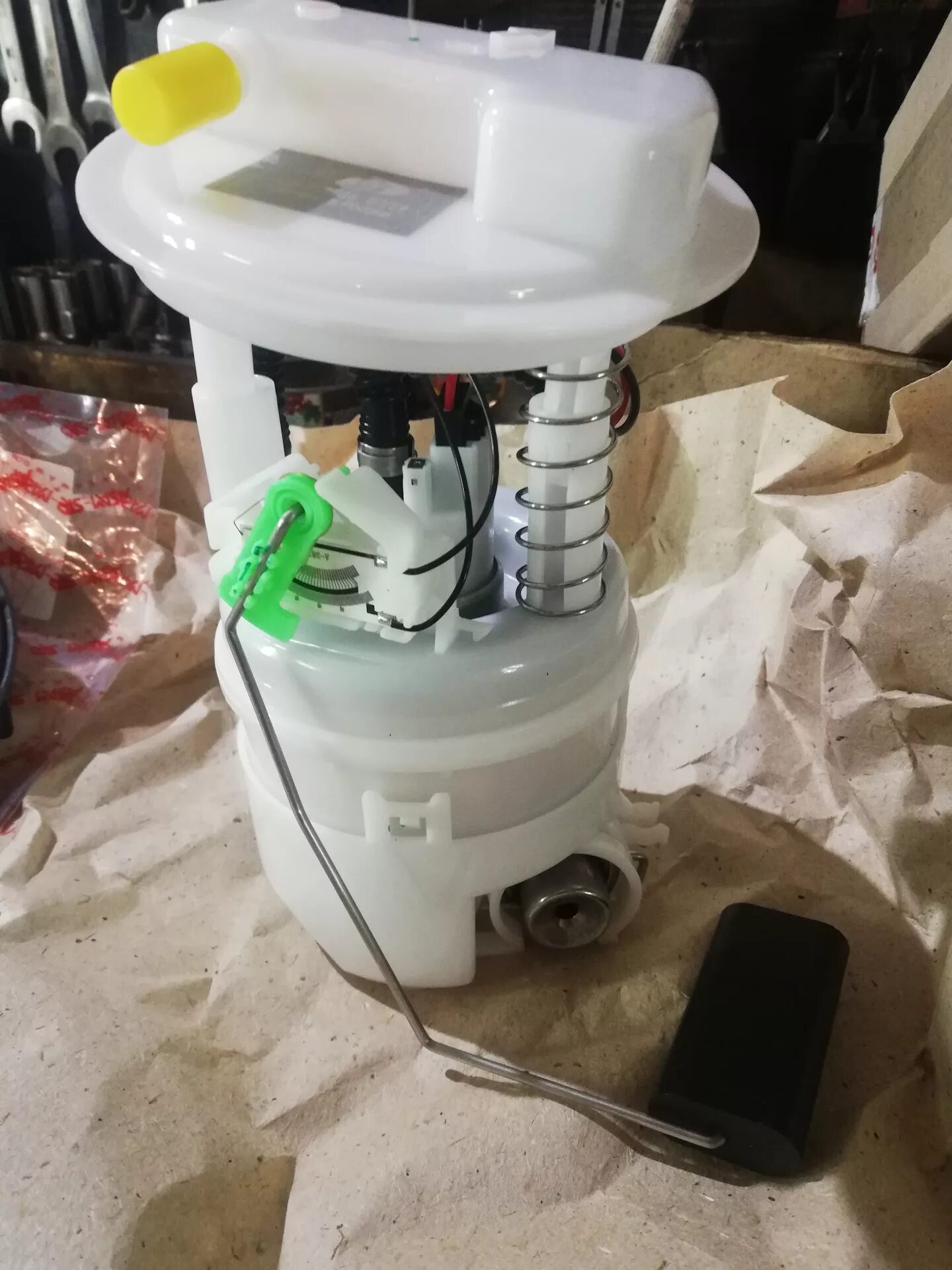 Лада ларгус модуль топливного насоса. Lada 172024388r. Топливный насос лада ларгус 8 клапанов. Топливный насос ларгус 2020. Топливный насос ларгус 2020.