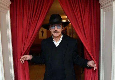 Михаилу необходимо