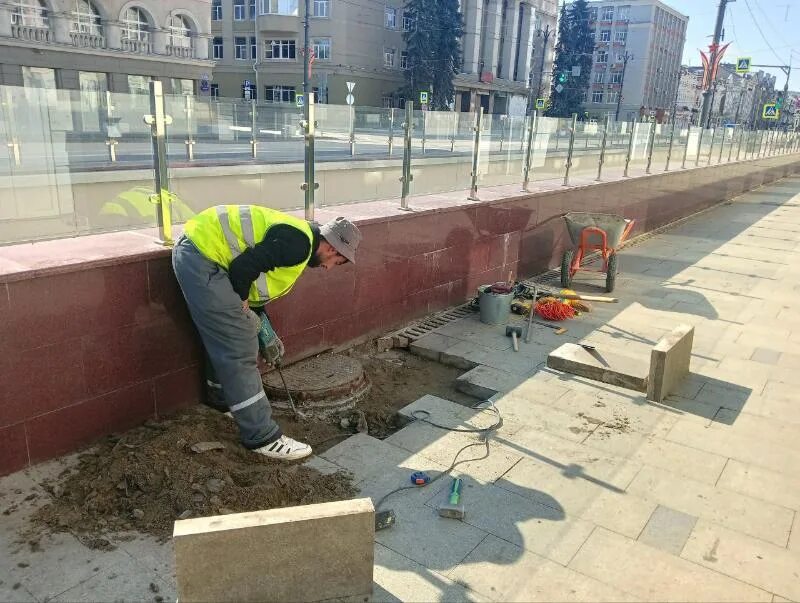 Неоднозначную позицию. Неоднозначную позицию