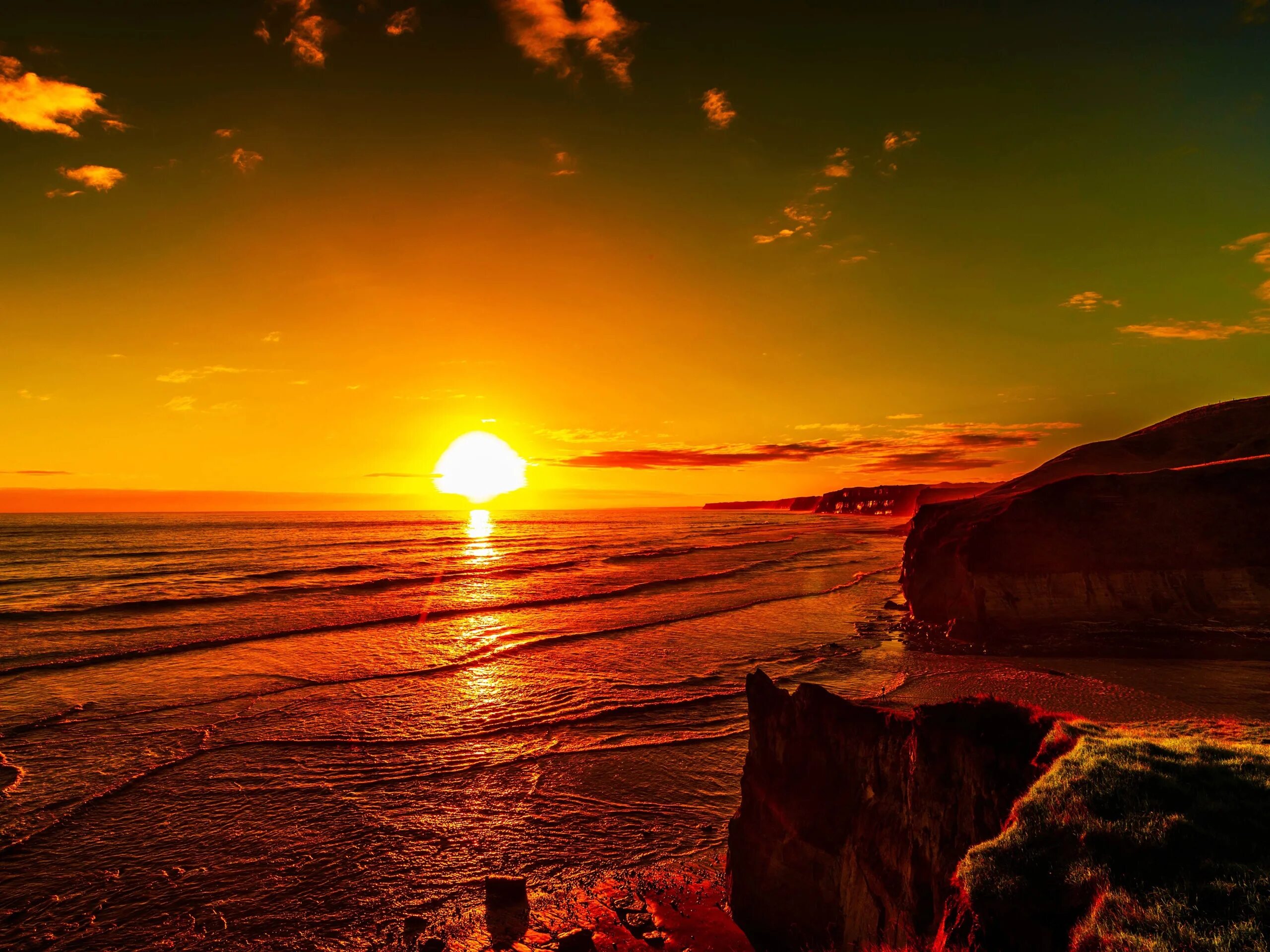 Со словом закат. Красивый закат. Закат на море. Красный закат на море. Красивый закат солнца.