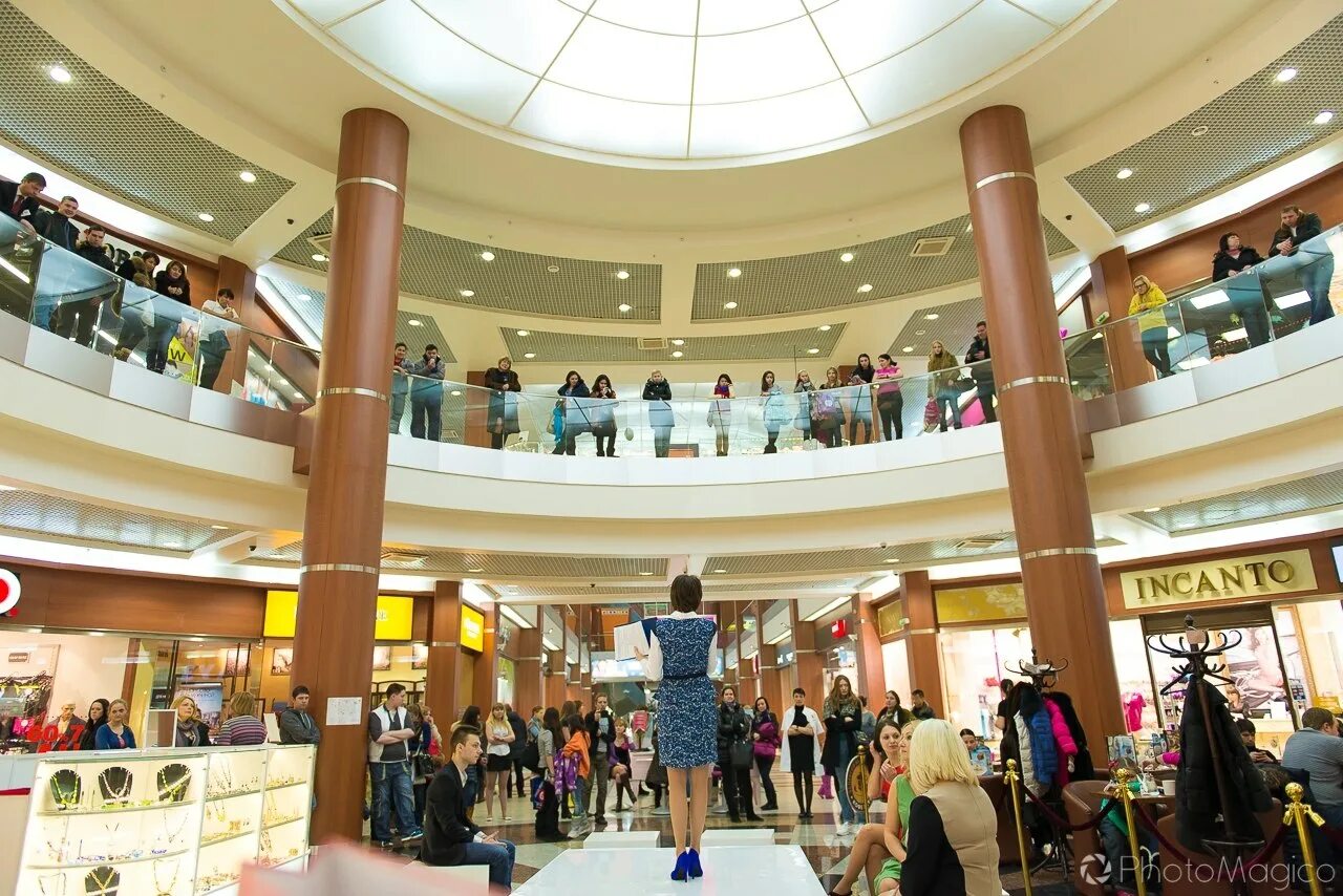 42, трк "щука". Щукинская, д. Москва, ул. 42, трк "щука". Тц щука этаж.