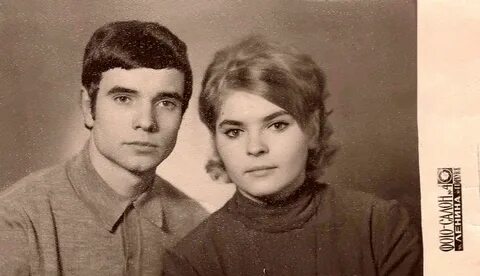 Сережа с отцом и матерью собирали