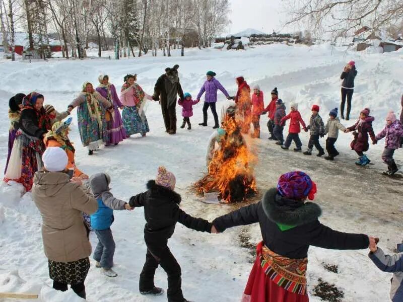 Хоровод на масленицу музыка с движениями. Масленица хоровод. Масленица в детском саду. Народное гуляние. Праздник народных игр.