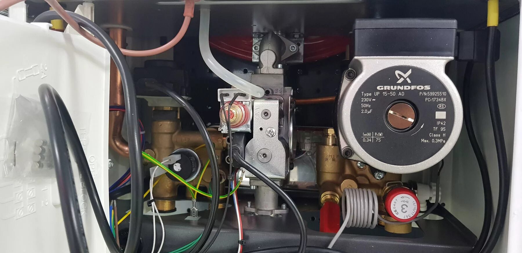 Бакси плохо греет воду. Котел Baxi main 24. Котёл Baxi main 24 Fi. Котел бакси эко four 24f. Baxi Eco four 24f газовый клапан.