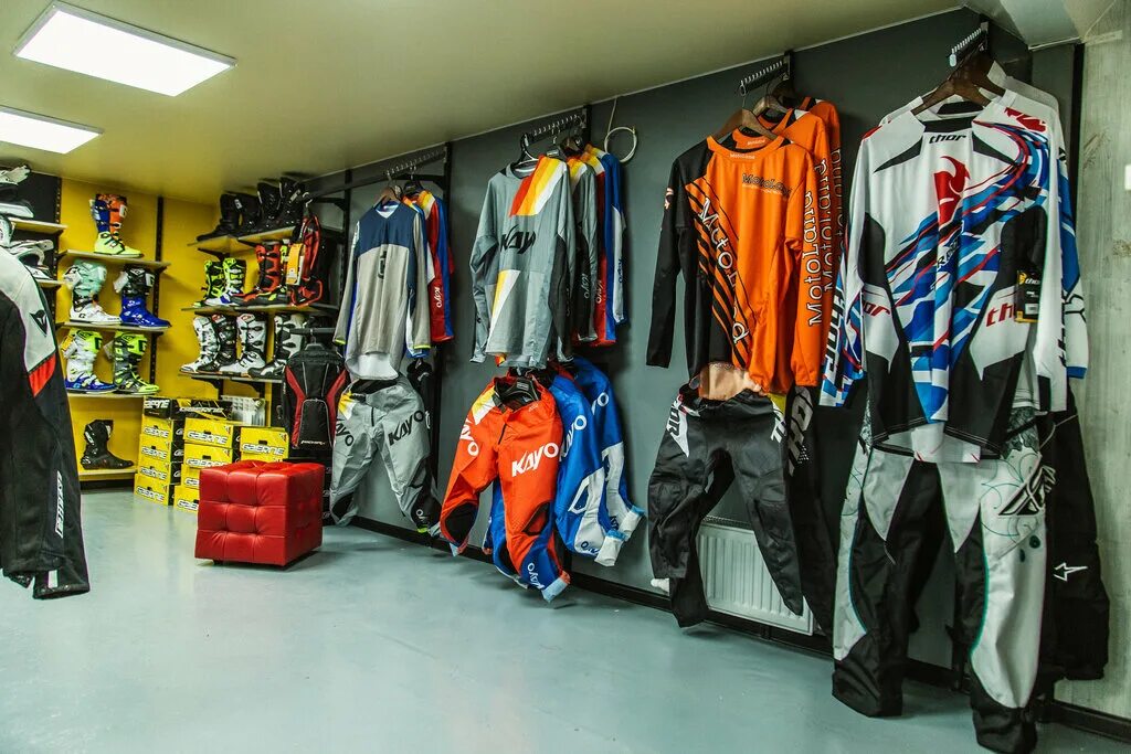 фаворит набережные. консультант продавец мотосалон. фаворит набережные. фаворит набережные. набережные челны мотосалон фаворит.