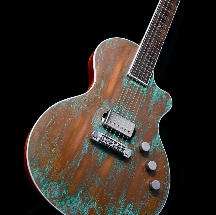 Кривая гитара. Кастом электра гитара. guitars custom гитары. медная гитара. авторская электрогитара.