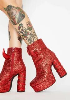 Devil boots