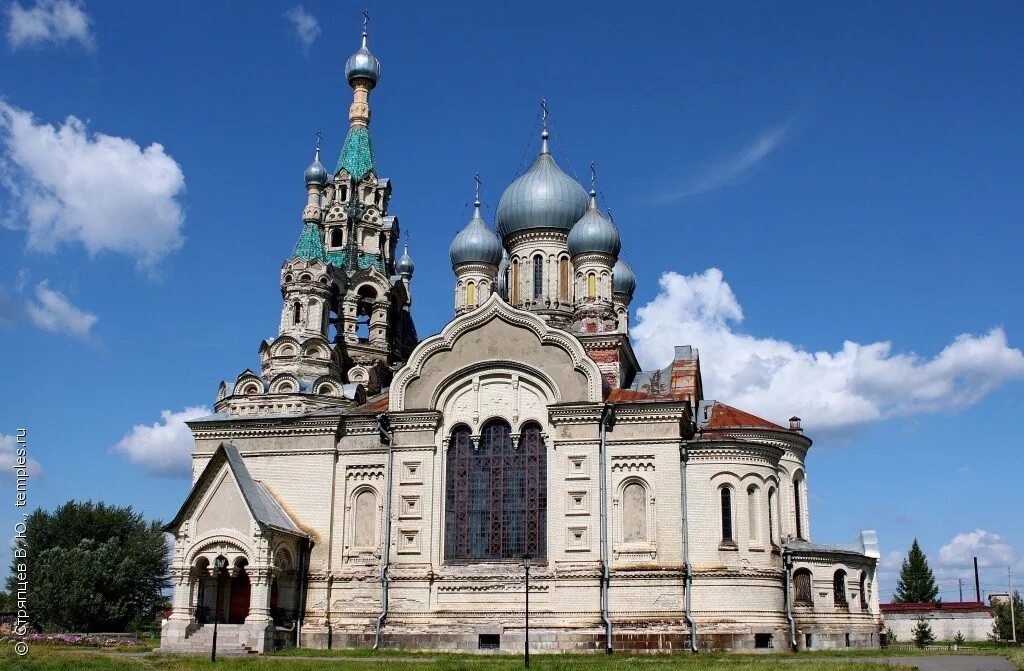 Храм в Кукобое Ярославской области. Храм в селе Кукобой Ярославская область. Спасский собор село Кукобой. Кукобой Церковь Спаса Нерукотворного образа.