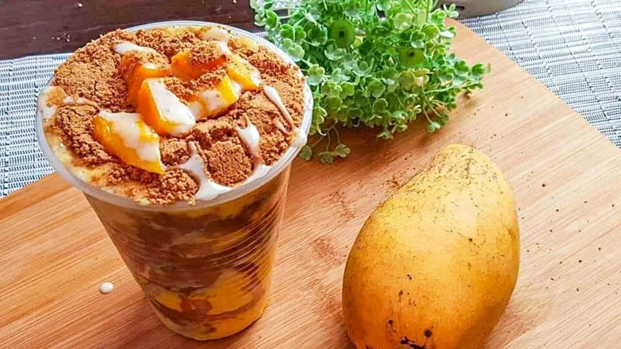 Out of sight out of mind. Манго во вкусвилле. Яблоко и манго рисунок. Малавийское солнце чай. Чай "друзья манго".