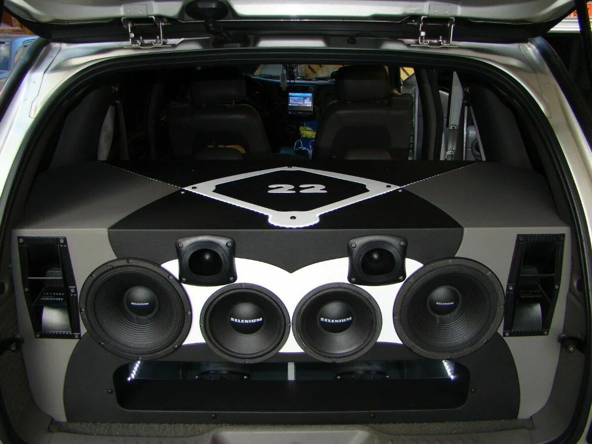 Сабвуфер car stereo. Автомобильная аудиосистема. Аудиосистема в авто. Автомобильная стереосистема. Automotivo bayside 2.0