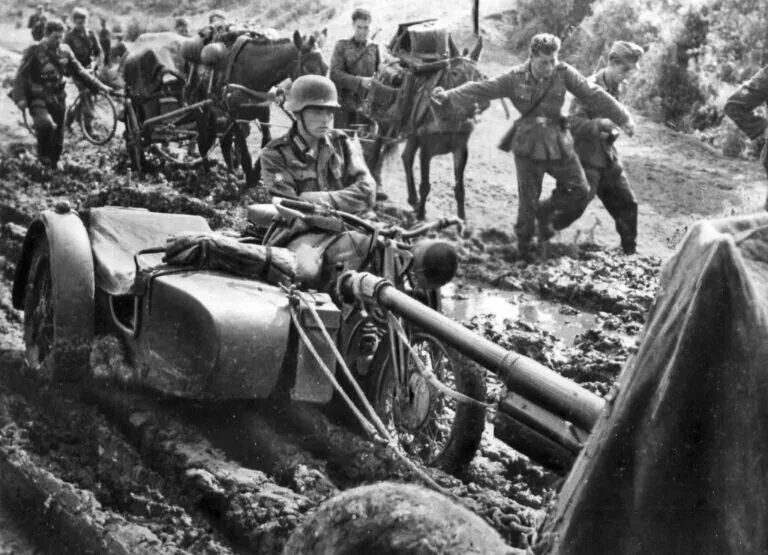 Хроника немецкая 1941 1945. Хроника немецкая 1941 1945. Хроника немецкая 1941 1945. Хроника немецкая 1941 1945. Гольдап восточная пруссия.