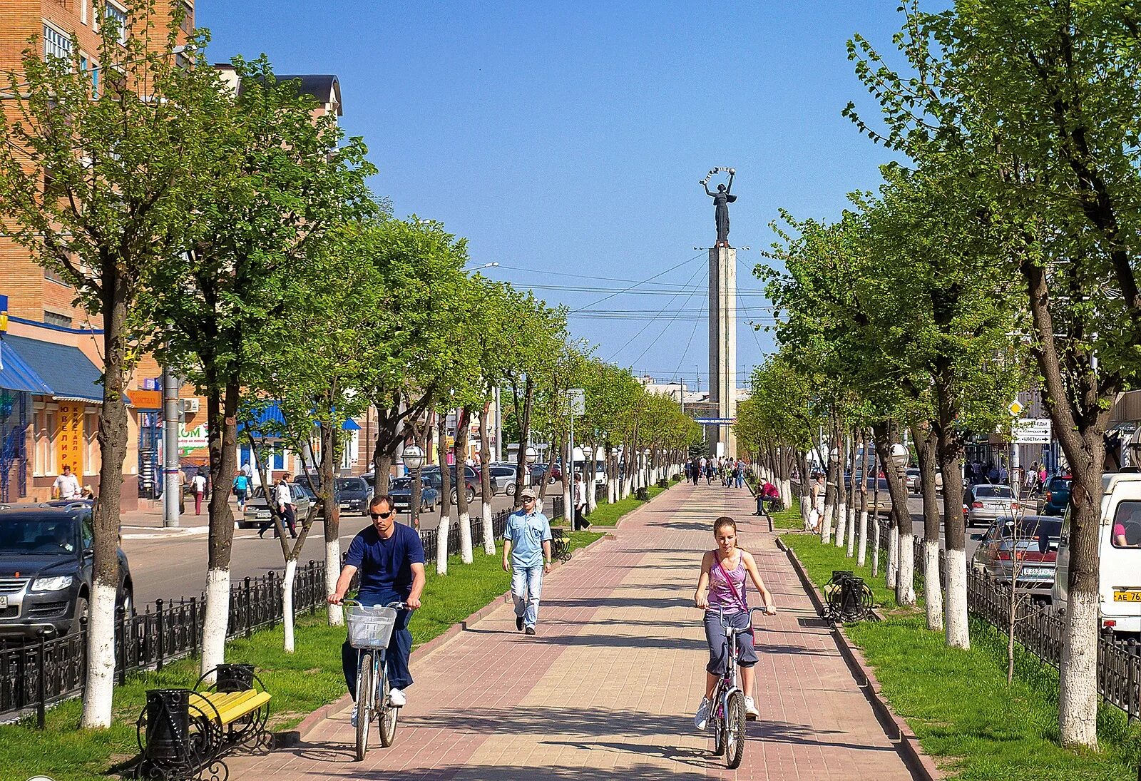 калуга площадь победы, аллея улицы кирова. калуга центр калужской. калуга киров калужская область. калуга центр города. калуга аллея на кирова.