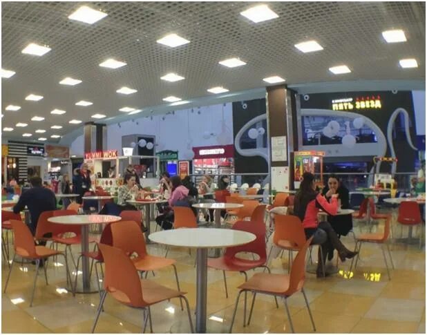 Тц золотой вавилон ресторанный дворик. Вавилон фудкорт. Кафе золотой вавилон ростов. Фудкорт проект. Континент на бухарестской фудкорт.