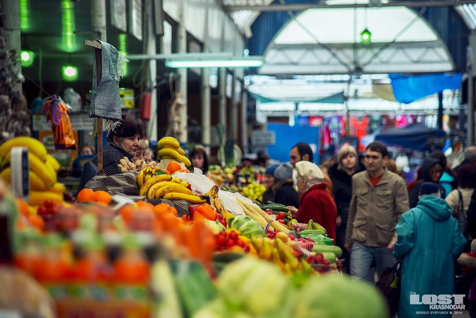 на рынке в первую очередь. базар (рынок). понятие рыночной власти. розничный рынок это. на рынке в первую очередь.