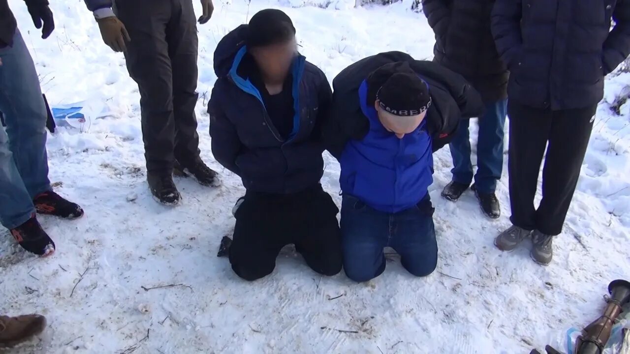 Видео нападения террористов от первого лица крокус. Задержали Дагестанских бандитов. 15 Задерживают террористов.