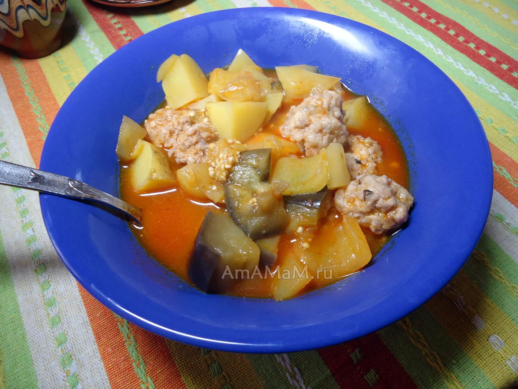 куриное рагу с овощами. овощное рагу ассорти. овощное рагу с кабачками. рагу из баклажанов с овощами. овощное рагу рататуй с баклажанами.