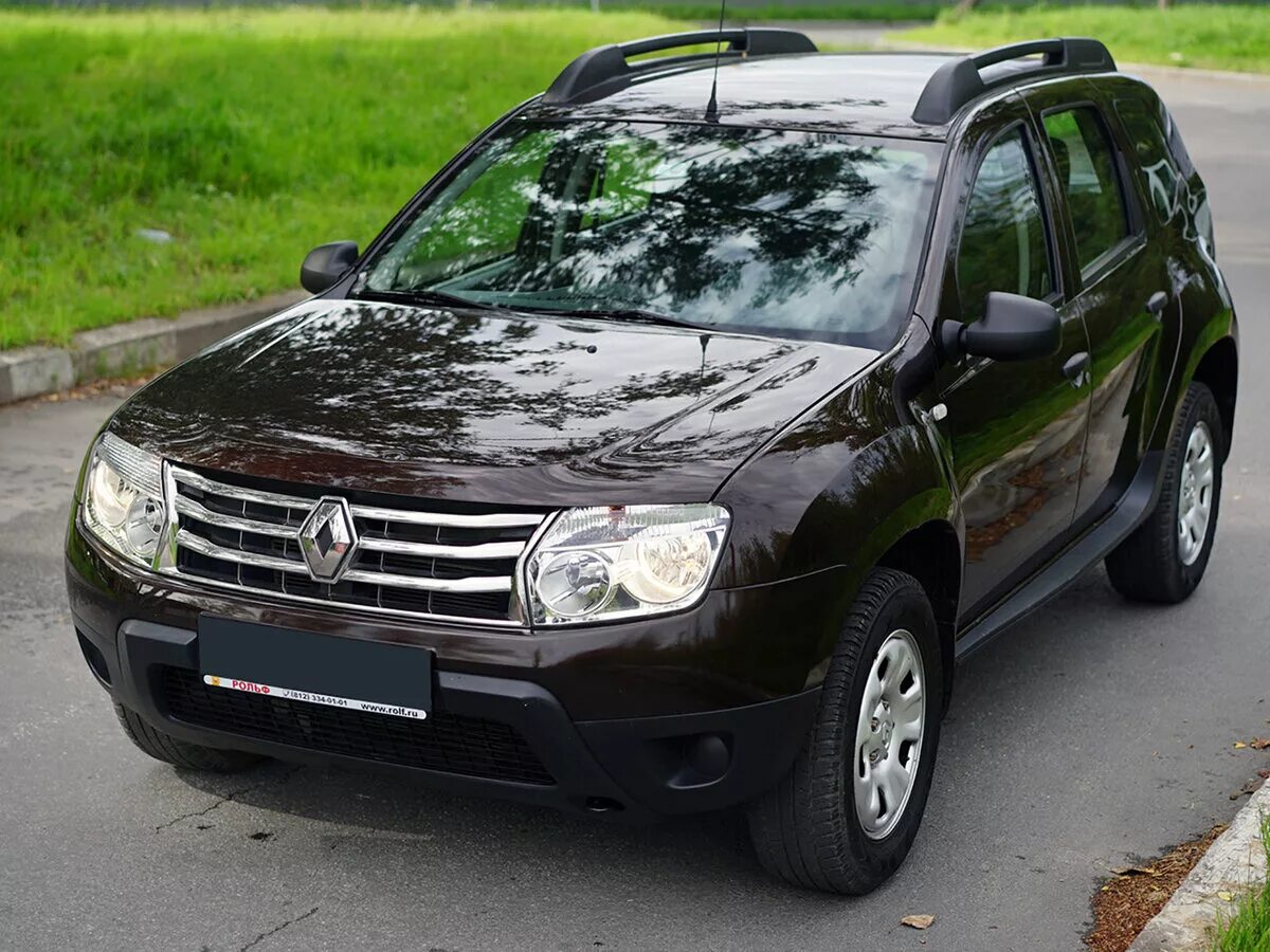 Renault duster 2005. Рено дастер 2014 год коричневый. Подержанный duster. Renault duster с пробегом. Рено дастер в автосалоне.