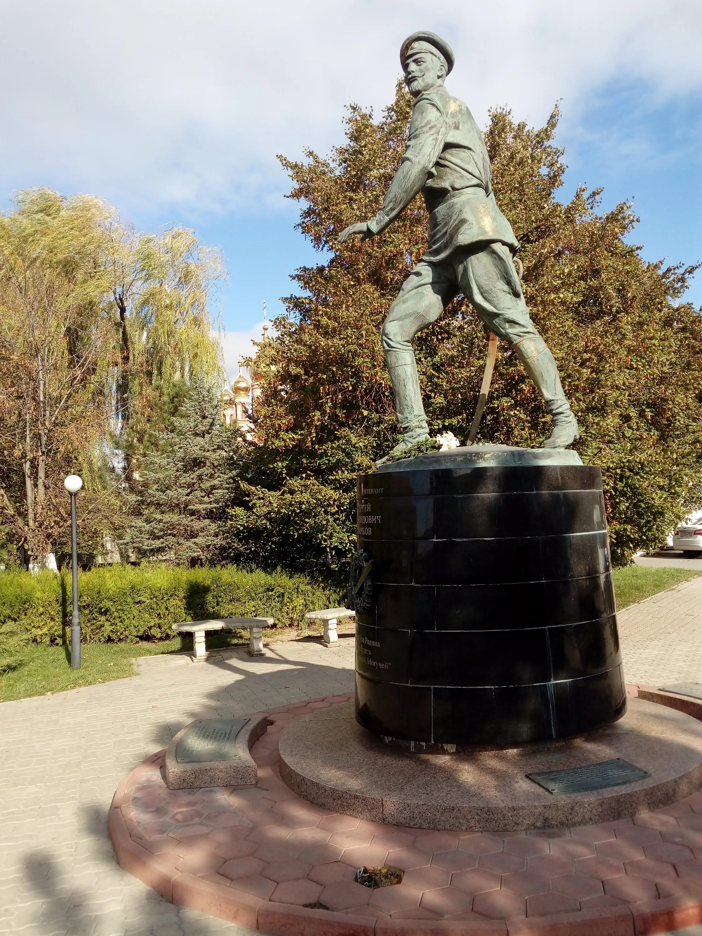 сальск. маркову. памятник маркову в сальске. л. маркову.