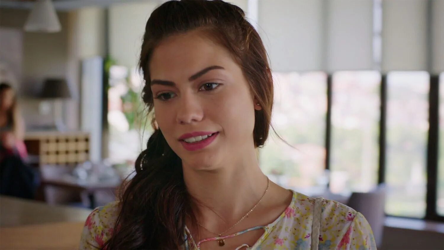 запахнуть клубнику