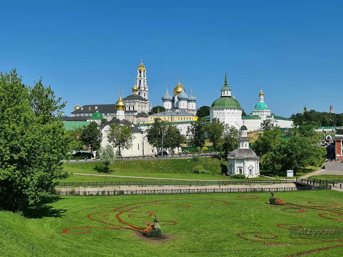 Посад развлечения. Сергиев Посад блинная гора смотровая площадка. Лавра Сергиев Посад. Смотровая площадка Сергиев Посад Лавра. Сергиев Посад Лавра блинная гора.