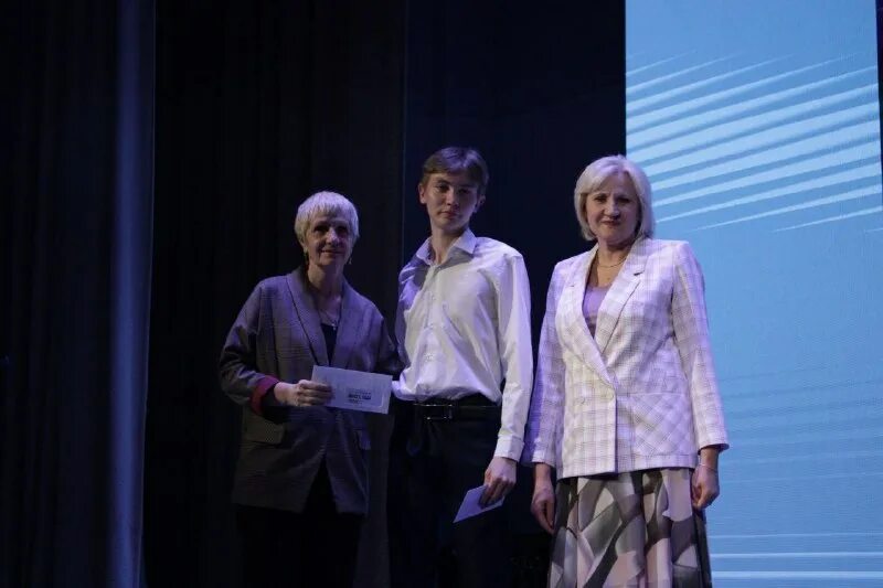 сайт управления образования стрежевой. образование.