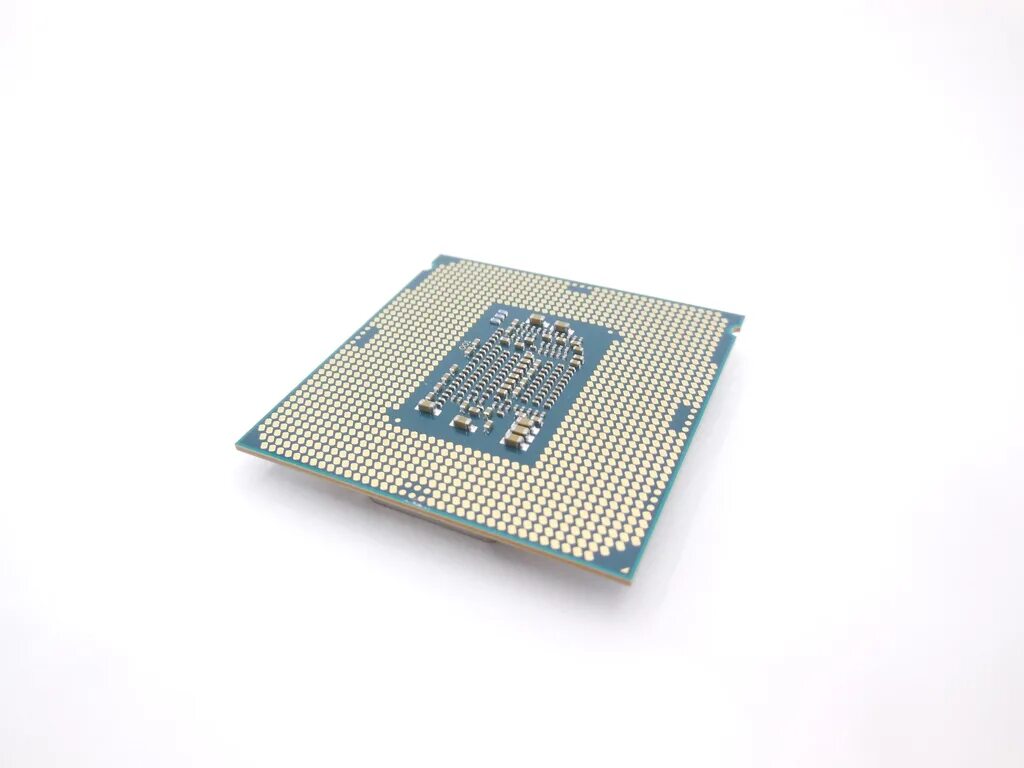 Процессор intel сокет 1151. Процессор 1150 Intel Core i5 4670. Intel Core i3-3220t. Процессор: Intel Core i3 3220t. Intel Celeron g4900 lga1151 v2, 2 x 3100 МГЦ.