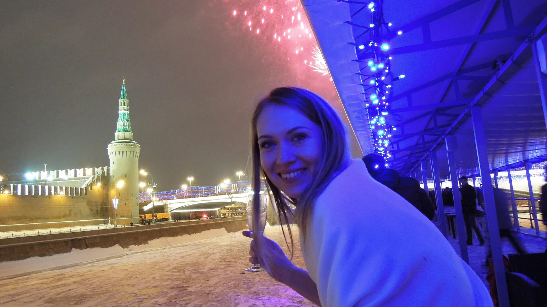 новогодняя елка в сочи. рэдиссон конгресс холл сочи. рэдиссон новый год. баннер рэдиссон. Radisson zavidovo бальный зал.