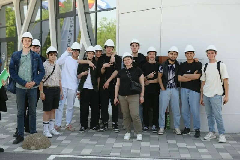 молодой специалист строитель будущего. форум молодежи. проект левобережный югстройинвест. участники форума. колледж культуры ростова-на-дону специальности.