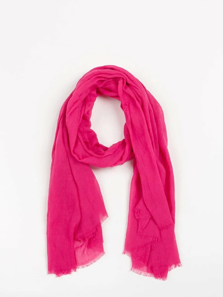 Pink scarf. Розовый платок. Розовый шарф. Парень в розовом шарфе. Розовый шарф.