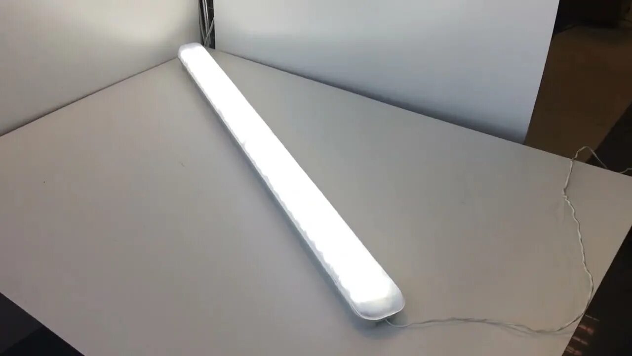 Светильник вартон стронг. Светильник накладной led strong 54вт 6500k ip65 1242mm varton. Светодиодный светильник "вартон" стронг. Светодиодный светильник varton v1-i0-70210-03000-6505465. Varton стронг 2.