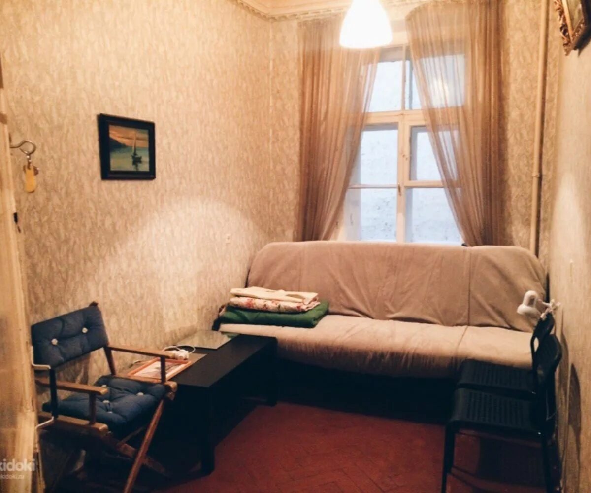 Купить комнату в спб московская. Комната СПБ. Комната в Питере. Маленькие комнаты в Санкт-Петербурге. Комната в центре СПБ.