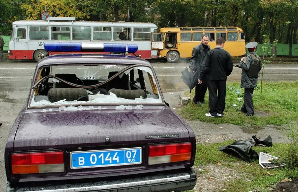 Нападение боевиков. Теракт в Нальчике 13 октября 2005. Нальчик 2005 год нападение. 13 Октября 2005 года Нальчик.